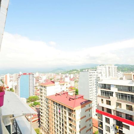 Apartments With A View Of The Trinity Holy Batumi Eksteriør bilde