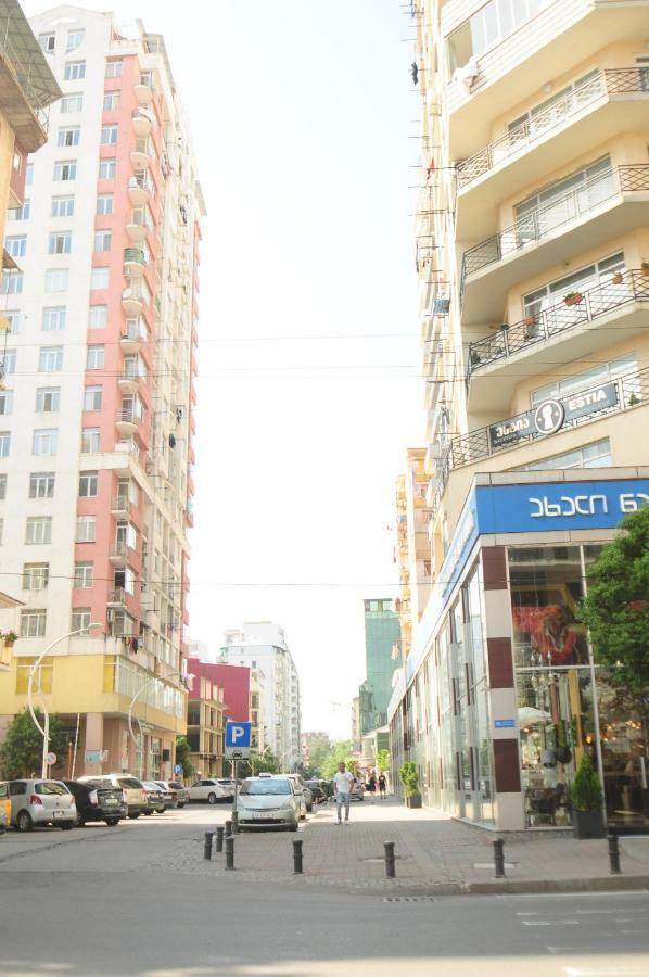 Apartments With A View Of The Trinity Holy Batumi Eksteriør bilde