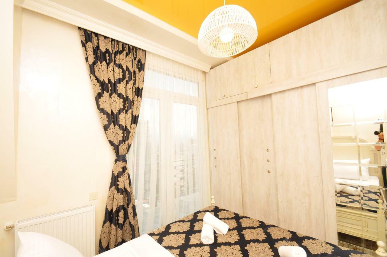 Apartments With A View Of The Trinity Holy Batumi Eksteriør bilde