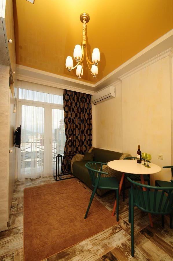 Apartments With A View Of The Trinity Holy Batumi Eksteriør bilde