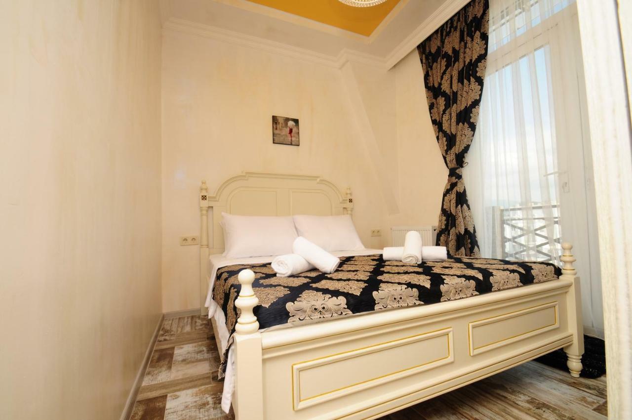Apartments With A View Of The Trinity Holy Batumi Eksteriør bilde